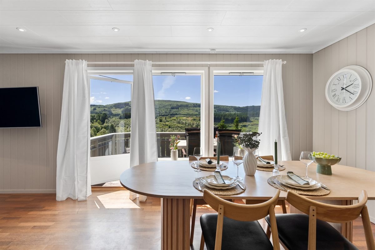 Dining With a View